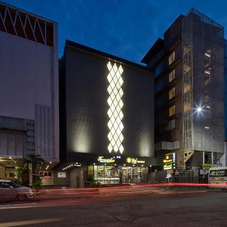 Hotel Sifat International Surat Eksteriør billede