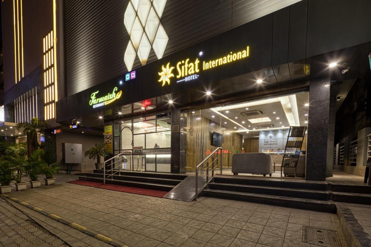 Hotel Sifat International Surat Eksteriør billede